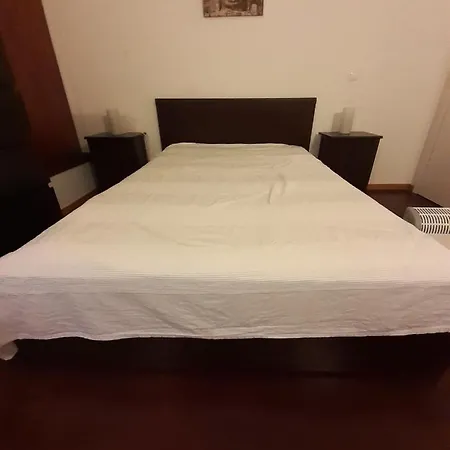 New Luxury Flat In Santa Clara Lissabon
